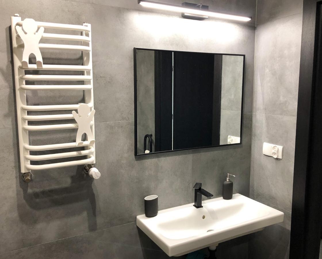 Bieszczadzkie Utulenie Apartment Ustrzyki Dolne Bagian luar foto
