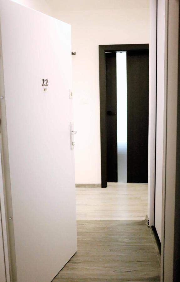 Bieszczadzkie Utulenie Apartment Ustrzyki Dolne Bagian luar foto